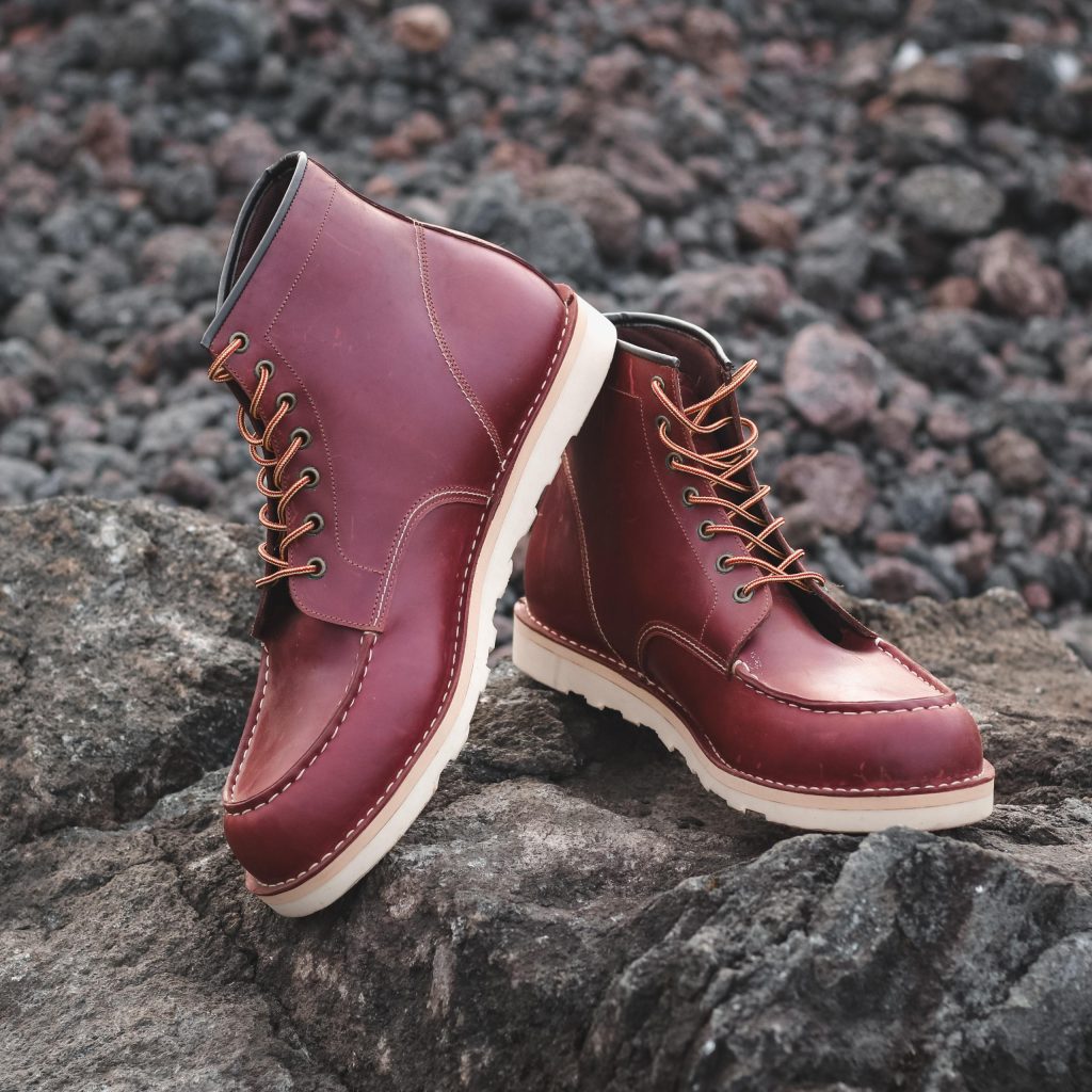 Sepatu Boots Moctoe Shoes dari Kael Leather Goods: Kombinasi Gaya dan Kualitas Terbaik