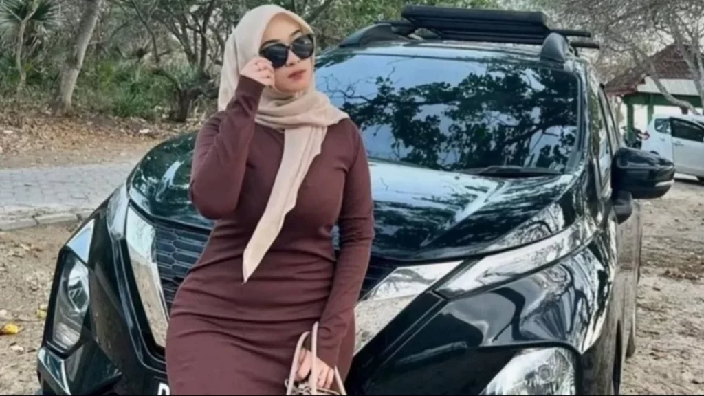 Dijadikan Sugar Baby dengan Bulanan Rp500 Juta, Diduga Alasan Bu Salsa Setor Video Syur ke Pacar Online - Kael Leather Goods