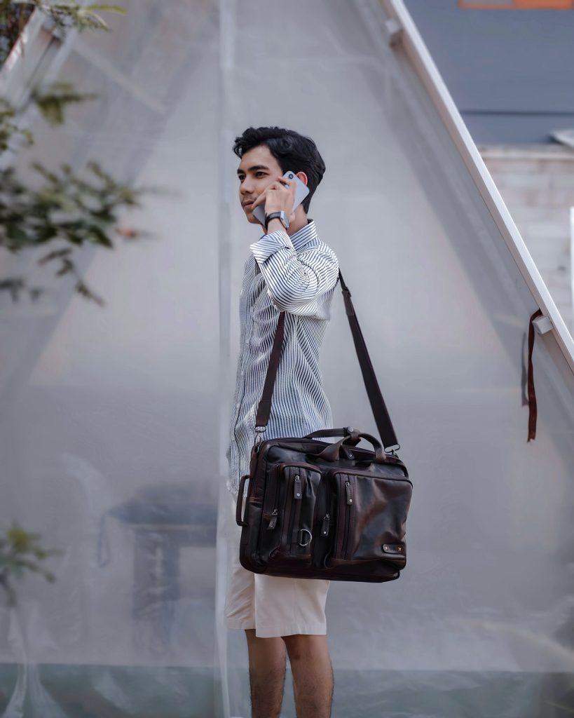 Tas Selempang Cowok Oregon: Multifungsi dan Stylish dari Kael Leather Goods