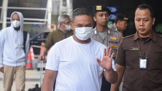 Investigasi Lingkar Dalam Gubernur Riau dan Rumah Jabatan